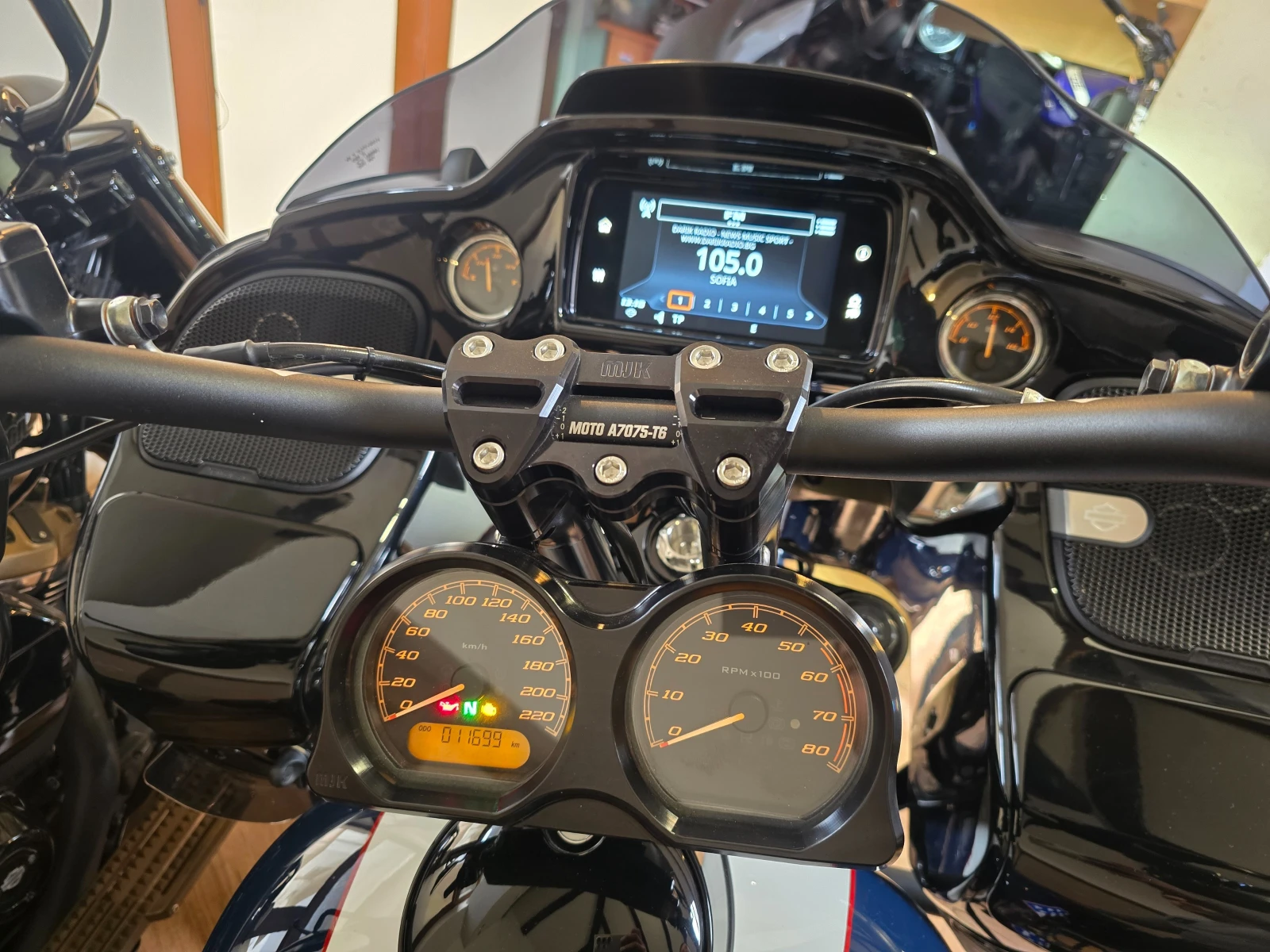 Harley-Davidson Touring FLTRXS 114 Patriot Edition /1-750/ - изображение 5