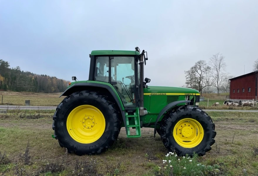 Трактор John Deere 6910 S, снимка 12 - Селскостопанска техника - 55932377