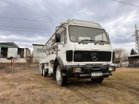       Mercedes-Benz 2422