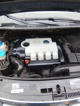 VW Touran TDI KLIMA  - 3700 € / 7236.57 лв. - 72046824 6