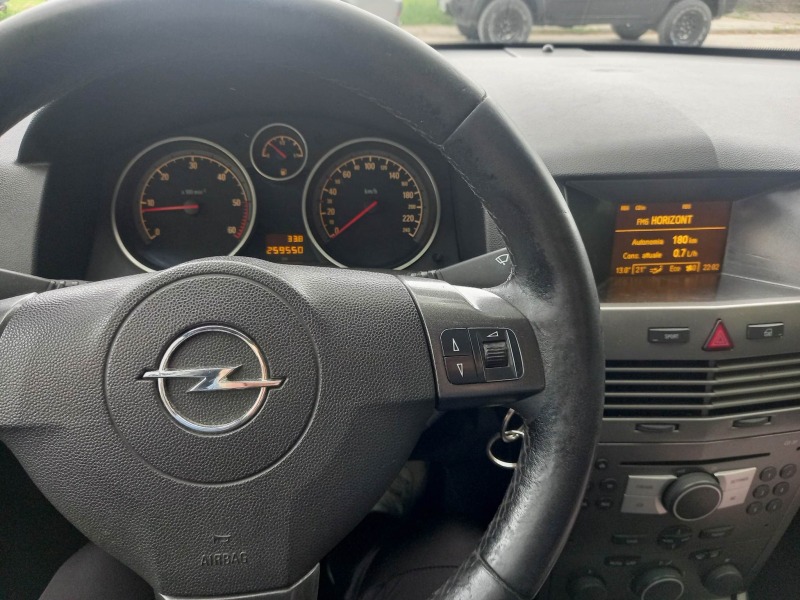 Opel Astra 1.7TDCI,101к.с., снимка 9 - Автомобили и джипове - 44818042