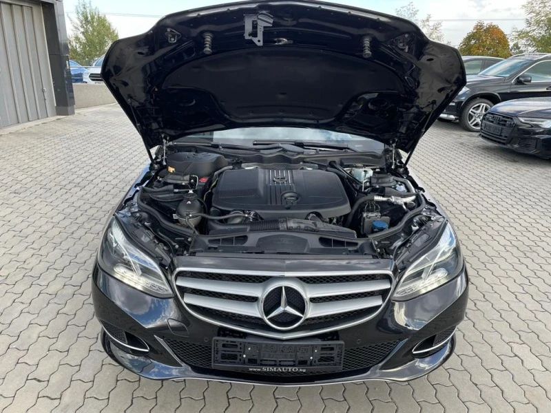 Mercedes-Benz E 250 4х4, Панорама, Автомат, Навигация, Кожа, Подгрев, снимка 17 - Автомобили и джипове - 42735494