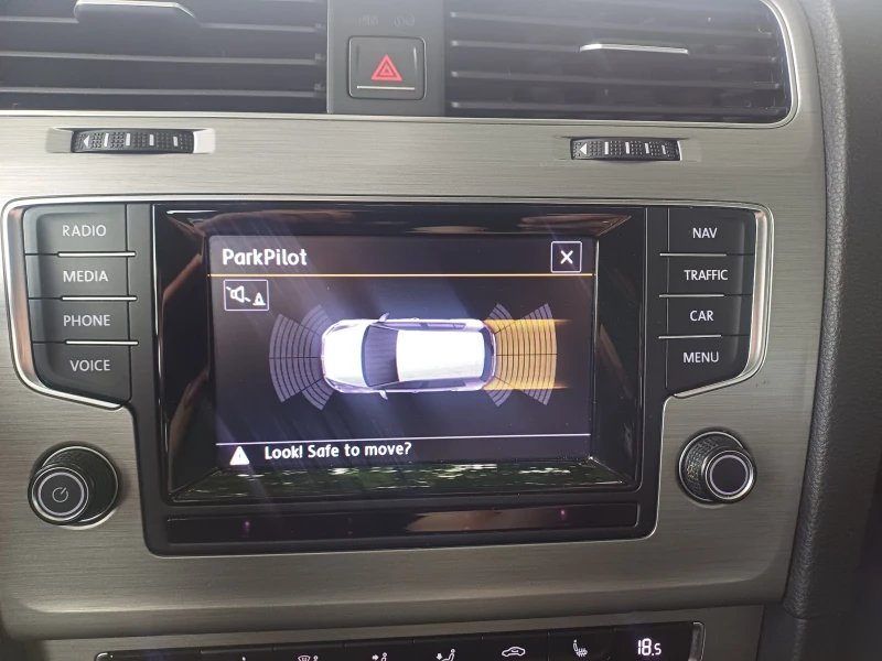 VW Golf 1.6 TDI EVTO 6* * GERMANIQ !!!, снимка 3 - Автомобили и джипове - 47530590