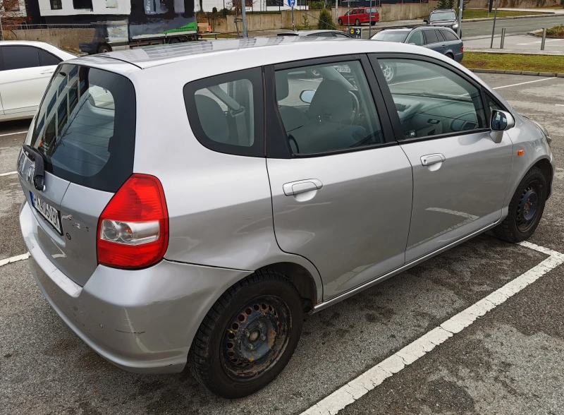 Honda Jazz, снимка 3 - Автомобили и джипове - 48327267