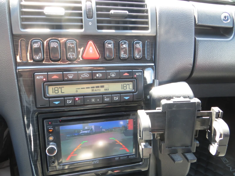 Mercedes-Benz E 420 AMG ТОП СЪСТОЯНИЕ, снимка 13 - Автомобили и джипове - 50359045