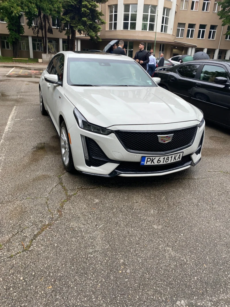 Cadillac DTS DT5 SPORT