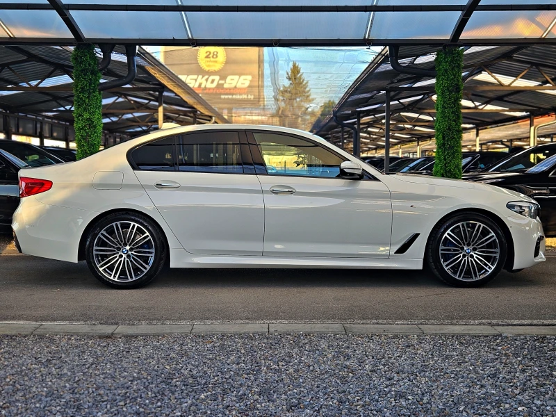 BMW 530 M/XD/GERMANY/DISTR/HUD/3DCAMERA/ПОДГРЕВ/HARMAN/LIZ, снимка 4 - Автомобили и джипове - 51823174