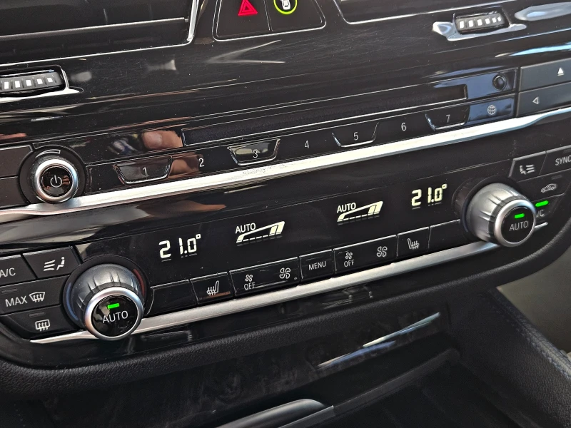 BMW 530 M/XD/GERMANY/DISTR/HUD/3DCAMERA/ПОДГРЕВ/HARMAN/LIZ, снимка 11 - Автомобили и джипове - 51823174