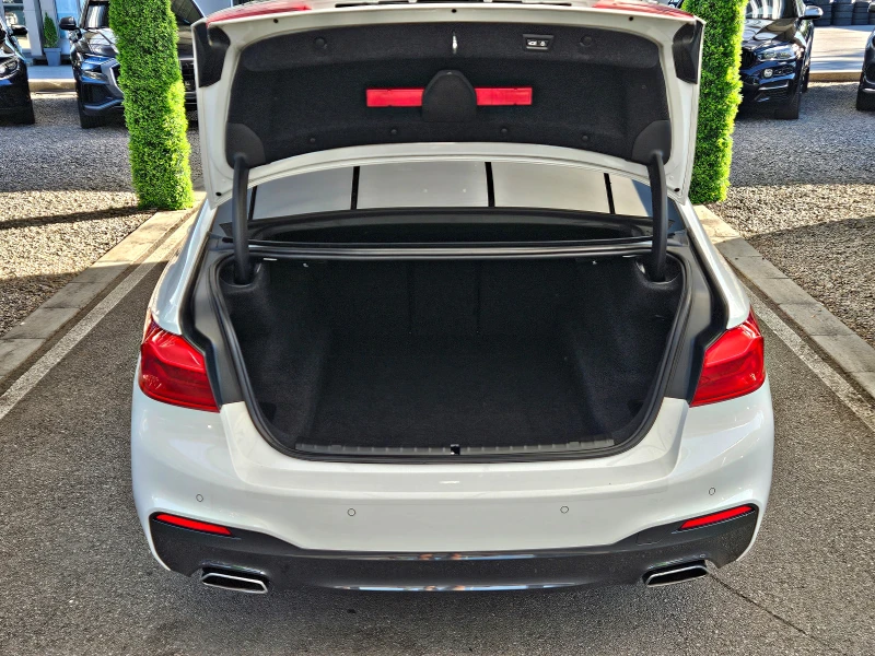 BMW 530 M/XD/GERMANY/DISTR/HUD/3DCAMERA/ПОДГРЕВ/HARMAN/LIZ, снимка 8 - Автомобили и джипове - 51823174