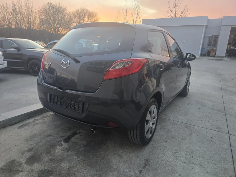 Mazda 2 1.4i LPG Facelift , снимка 5 - Автомобили и джипове - 52416385