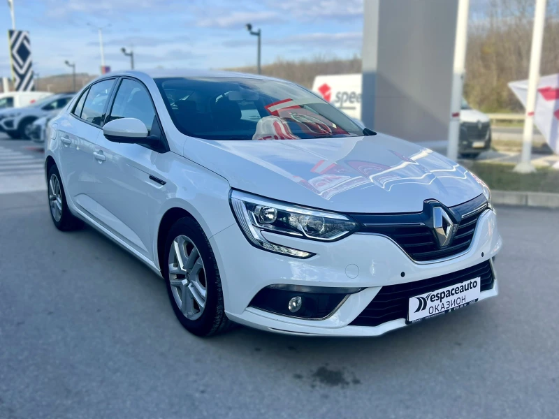 Renault Megane Sedan 1.3 TCe / 140 к.с. / 6 ск., снимка 3 - Автомобили и джипове - 52740035