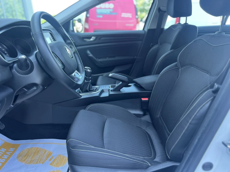 Renault Megane Sedan 1.3 TCe / 140 к.с. / 6 ск., снимка 6 - Автомобили и джипове - 52740035