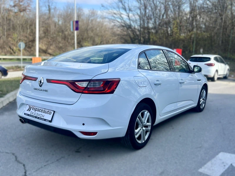 Renault Megane Sedan 1.3 TCe / 140 к.с. / 6 ск., снимка 4 - Автомобили и джипове - 52740035