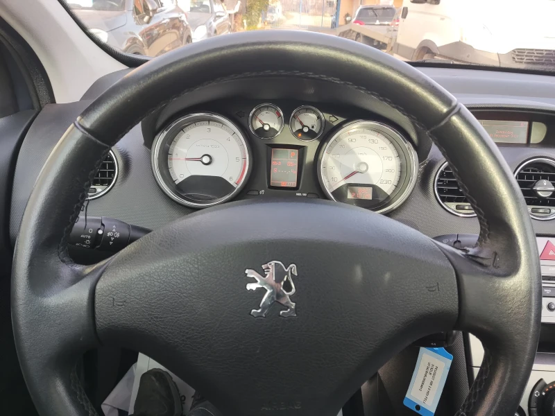 Peugeot 308 2.0HDI Automatic , снимка 10 - Автомобили и джипове - 52859937