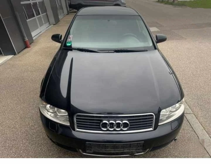 Audi A4 2.0, снимка 11 - Автомобили и джипове - 48057192