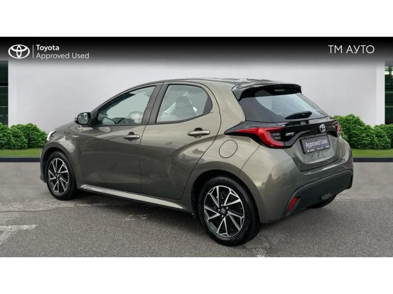 Toyota Yaris 1.5 hsd trend, снимка 2 - Автомобили и джипове - 52950215