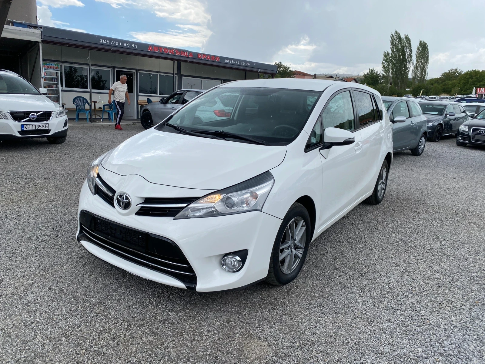 Toyota Verso 1.6d Euro 6 - изображение 3