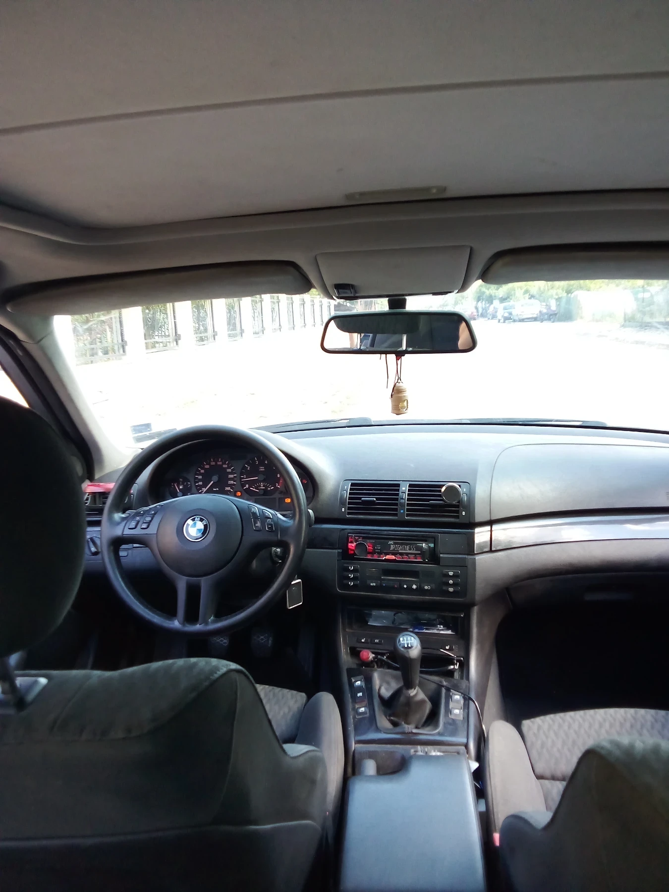 BMW 320  - изображение 6