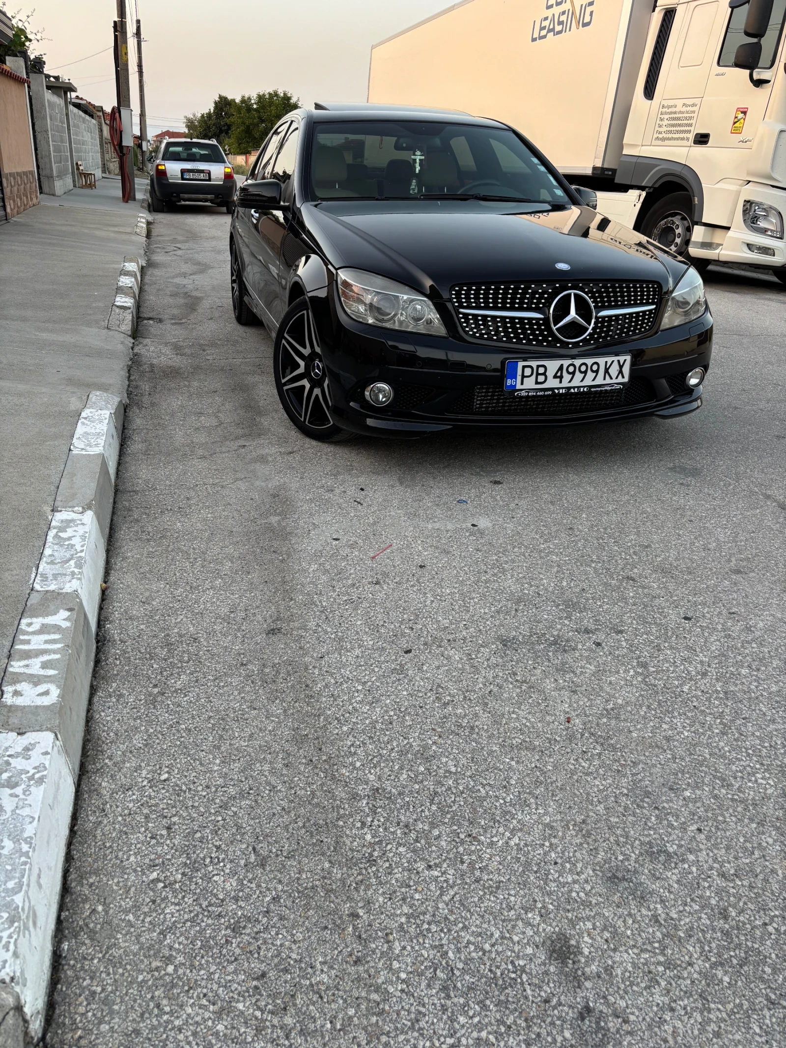 Mercedes-Benz C 320  - изображение 3