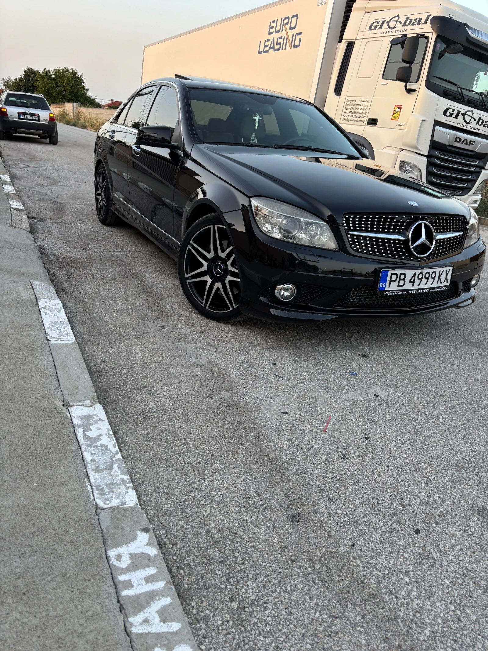Mercedes-Benz C 320  - изображение 4