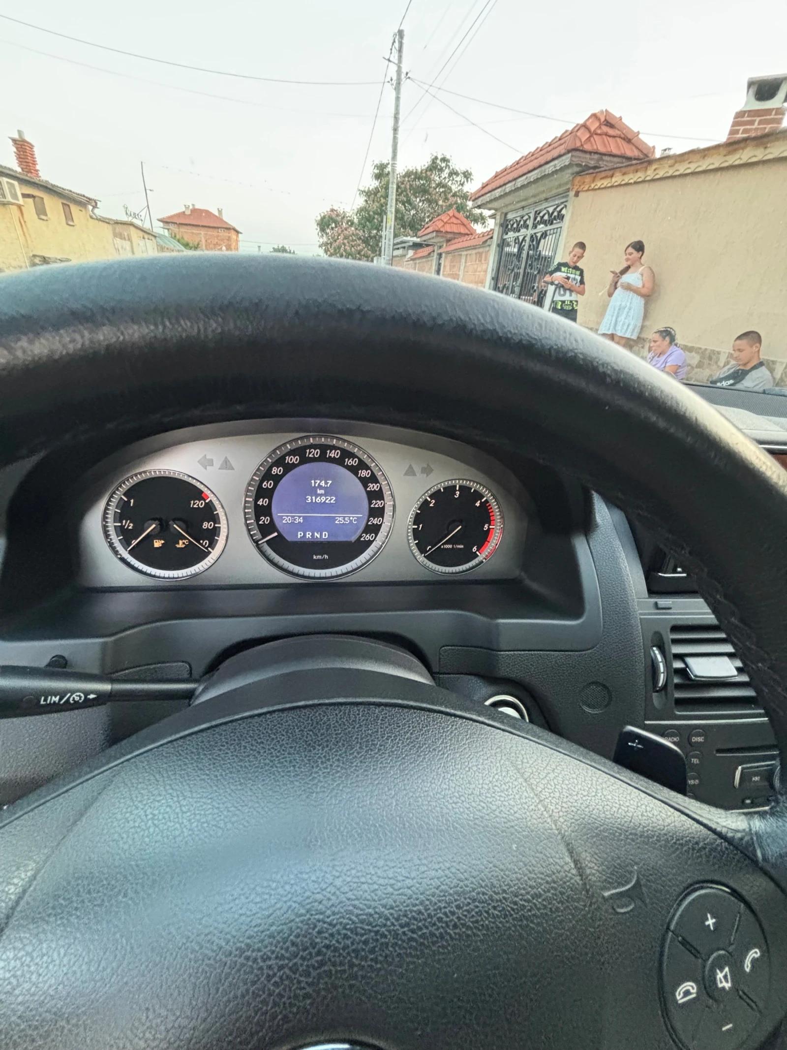 Mercedes-Benz C 320  - изображение 10