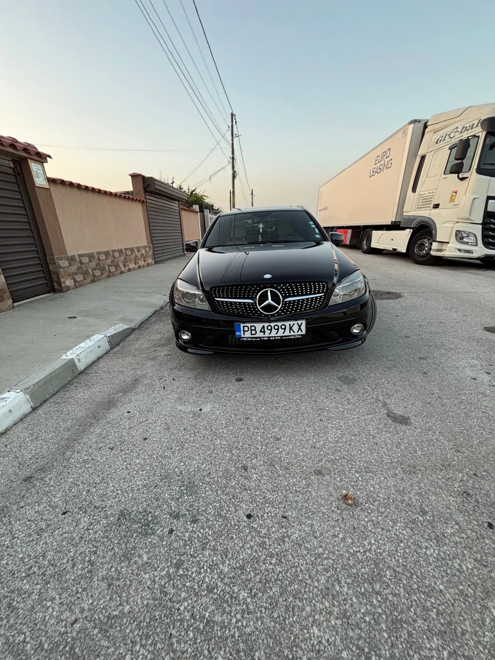 Mercedes-Benz C 320  - изображение 9