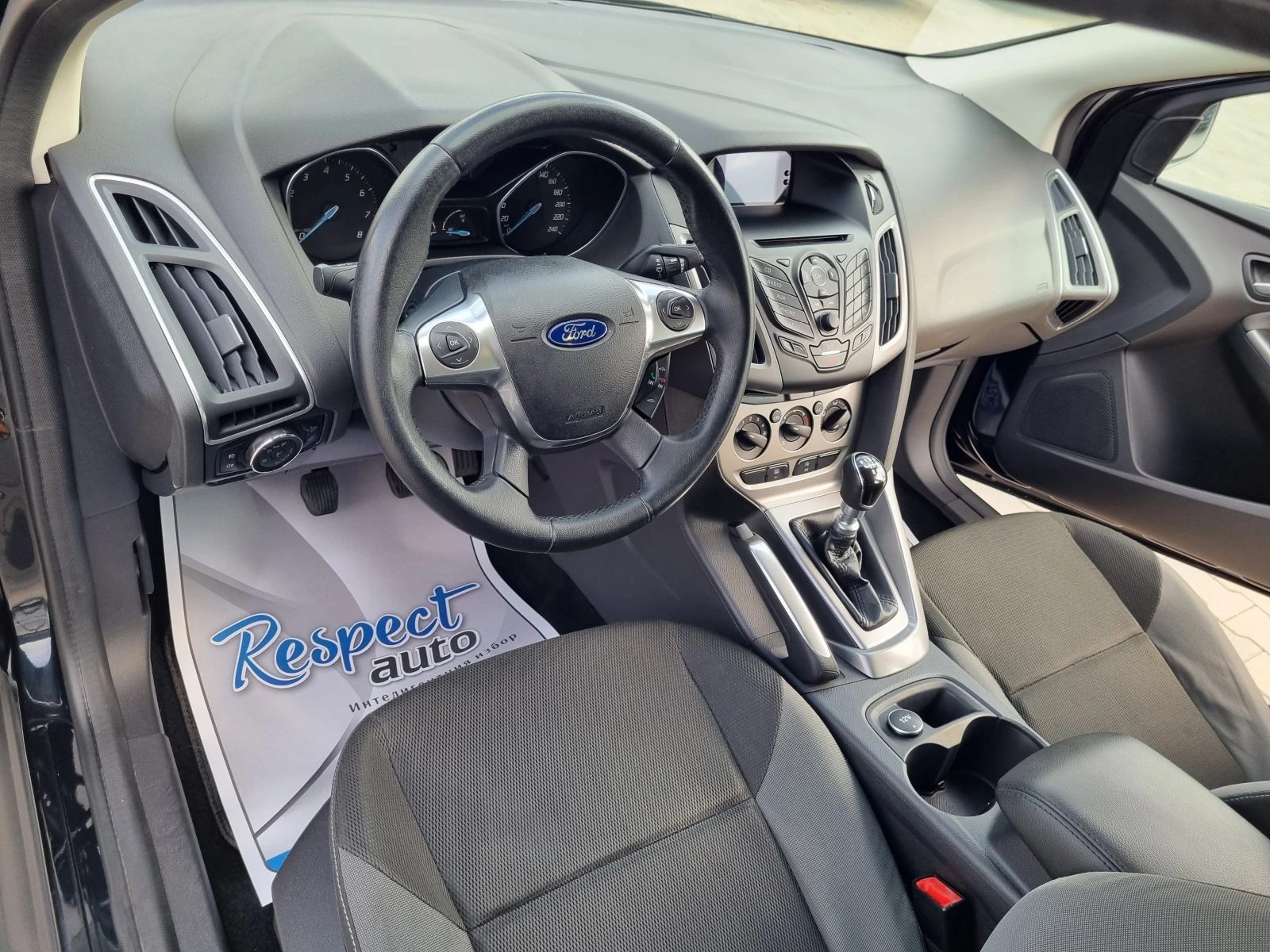 Ford Focus 1.6i-150ps БЕНЗИН * 2011г. КАТО НОВ - изображение 9