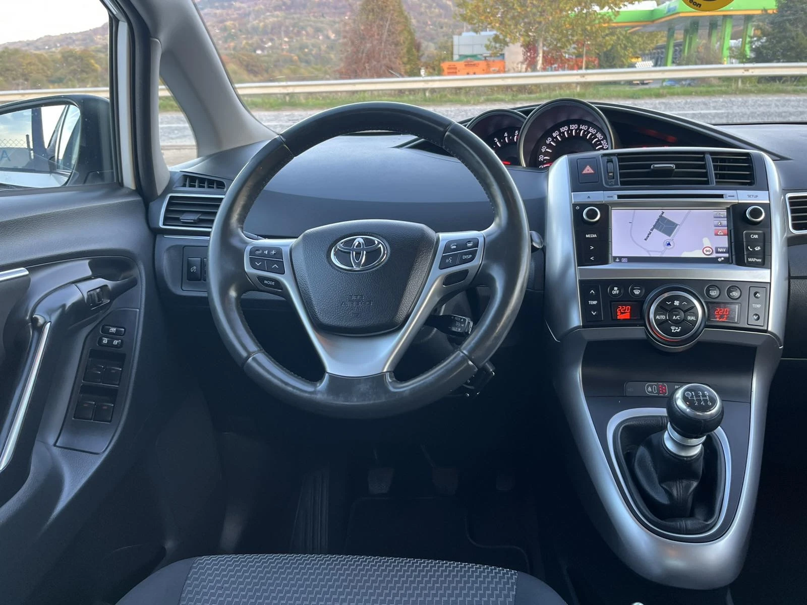 Toyota Verso 1.6D4D 112 6  EURO 5B    | Mobile.bg   13