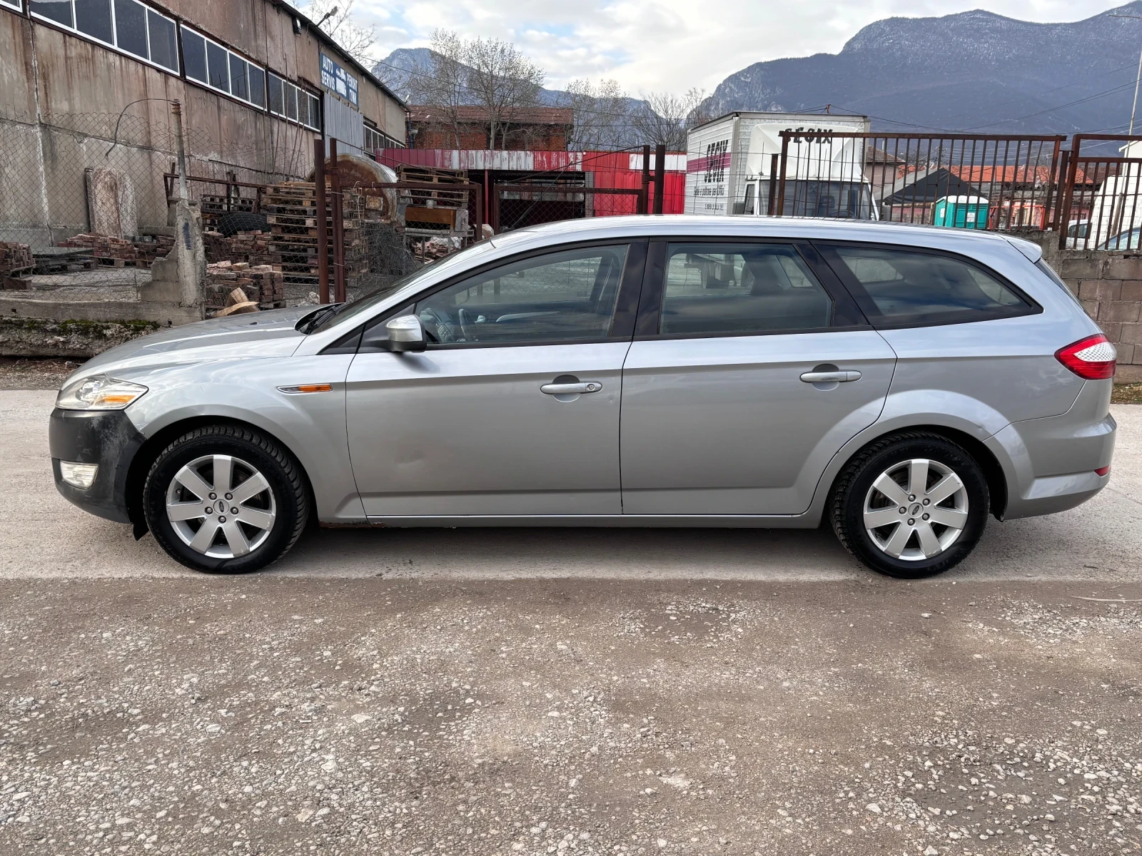 Ford Mondeo 2.0HDI  - изображение 2