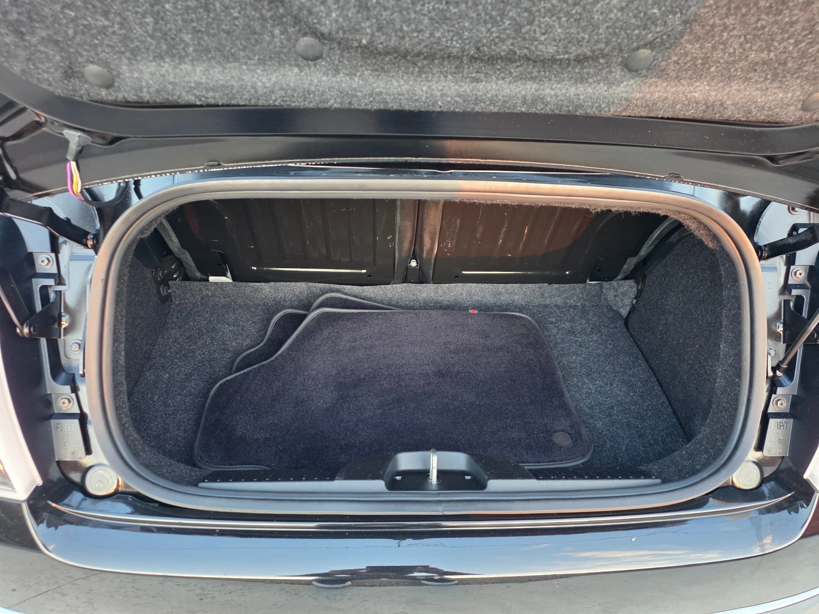 Fiat 500 GUCCI EDITION 1.4I-100к.с-EURO 5b-ШВЕЙЦАРИЯ, снимка 16 - Автомобили и джипове - 53891732