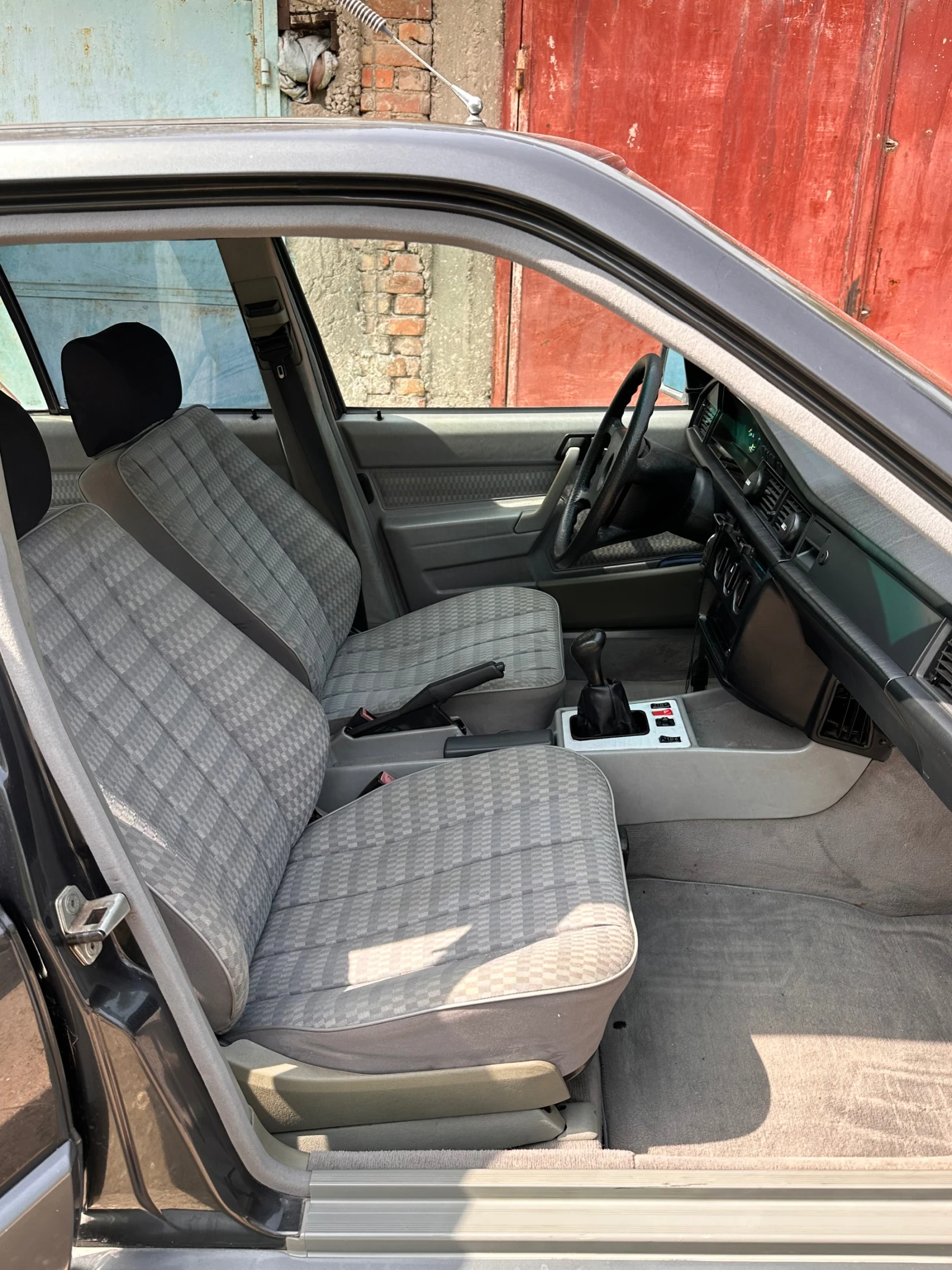 Mercedes-Benz 190, снимка 7 - Автомобили и джипове - 54181546