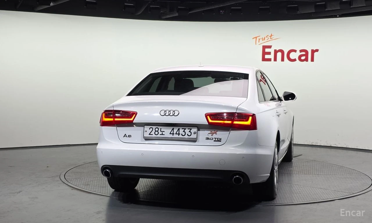 Audi A6 3.0 TDI Quattro* ПОДГРЕВ* КАМЕРА* ШИБИДАХ* , снимка 4 - Автомобили и джипове - 54749217