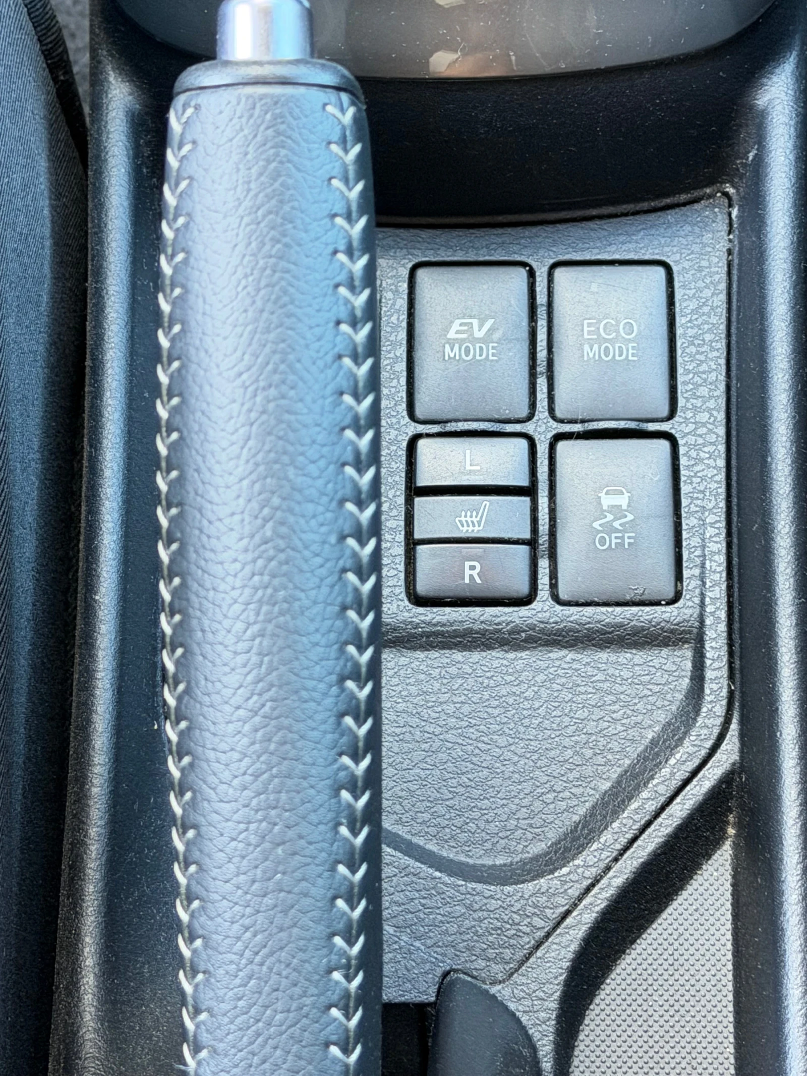 Toyota Yaris, снимка 13 - Автомобили и джипове - 54903908