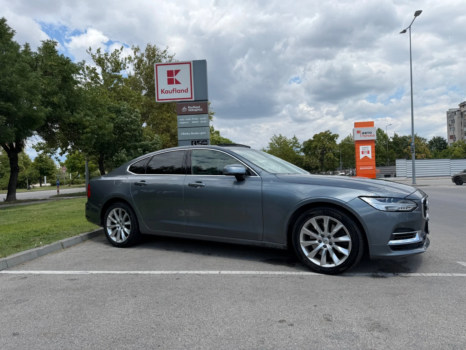 Volvo S90 T8, снимка 2 - Автомобили и джипове - 55414653