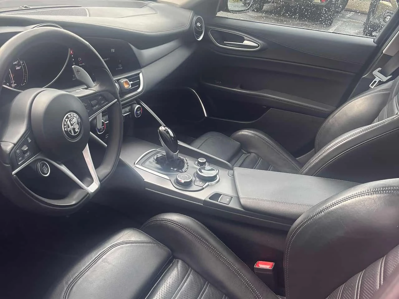 Alfa Romeo Giulia * Ti Sport* АВТОКРЕДИТ БЕЗ ПЪРВОНАЧАЛНА ВНОСКА* , снимка 6 - Автомобили и джипове - 55607016