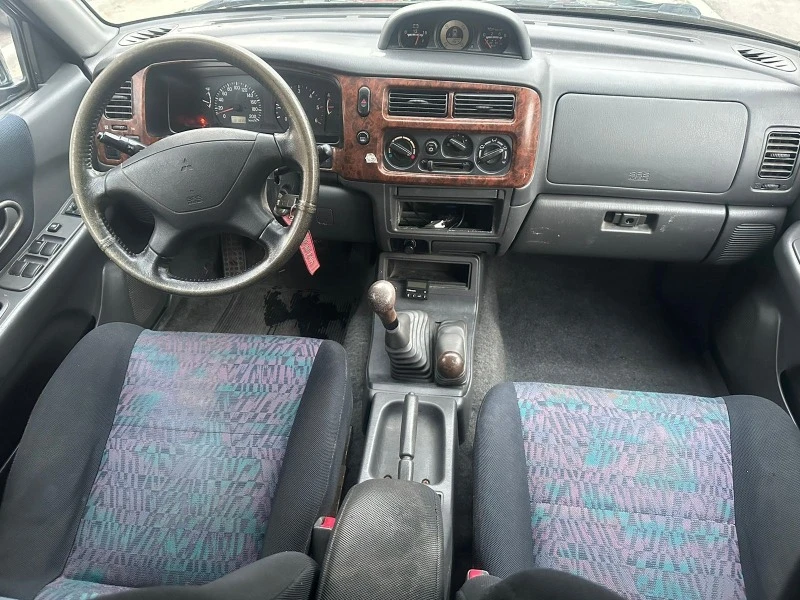 Mitsubishi Pajero sport 4x4 Климатик, снимка 10 - Автомобили и джипове - 47417412