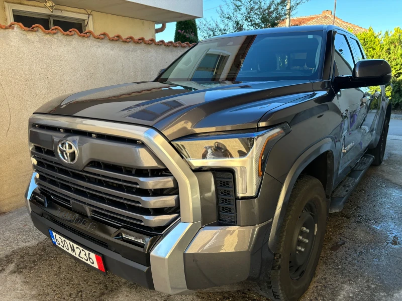 Toyota Tundra Налична, снимка 1 - Автомобили и джипове - 47650061