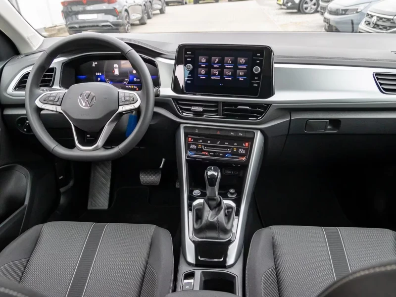 VW T-Roc НОВ!/150HP/LIFE/NAVI/CAM/LED/ACC/DIGI/KLESS/193g, снимка 8 - Автомобили и джипове - 51456814