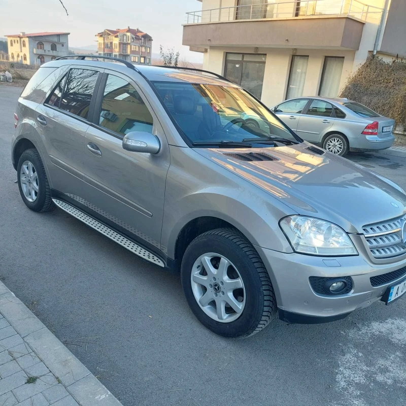 Mercedes-Benz ML 320, снимка 2 - Автомобили и джипове - 52645804