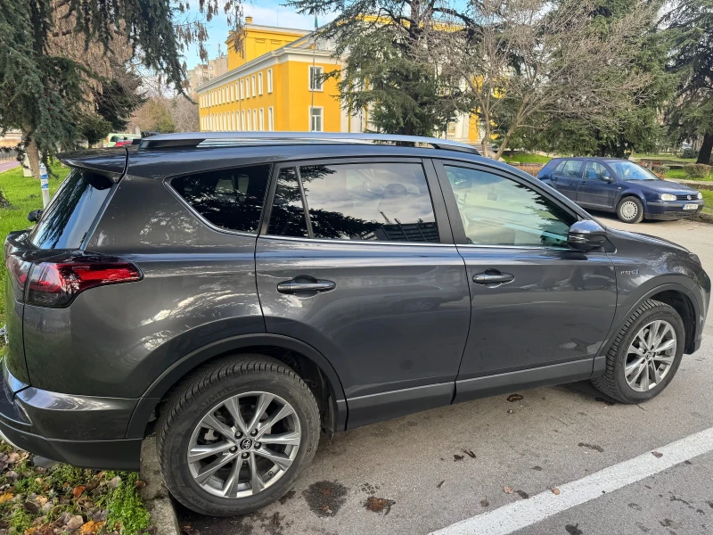 Toyota Rav4 2.5 Hibrid, снимка 16 - Автомобили и джипове - 52942278