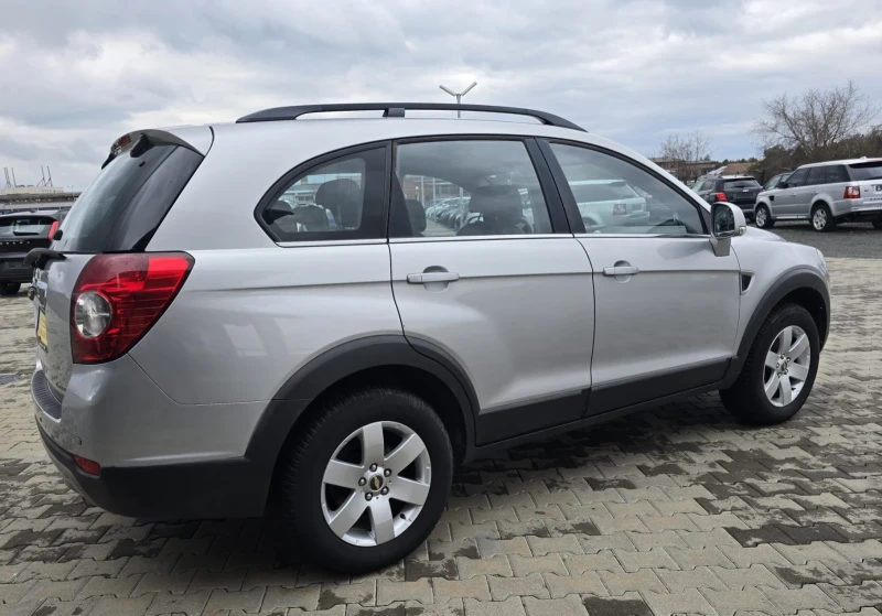 Chevrolet Captiva 2.0VCDI 4X4 7местна, снимка 4 - Автомобили и джипове - 53038066