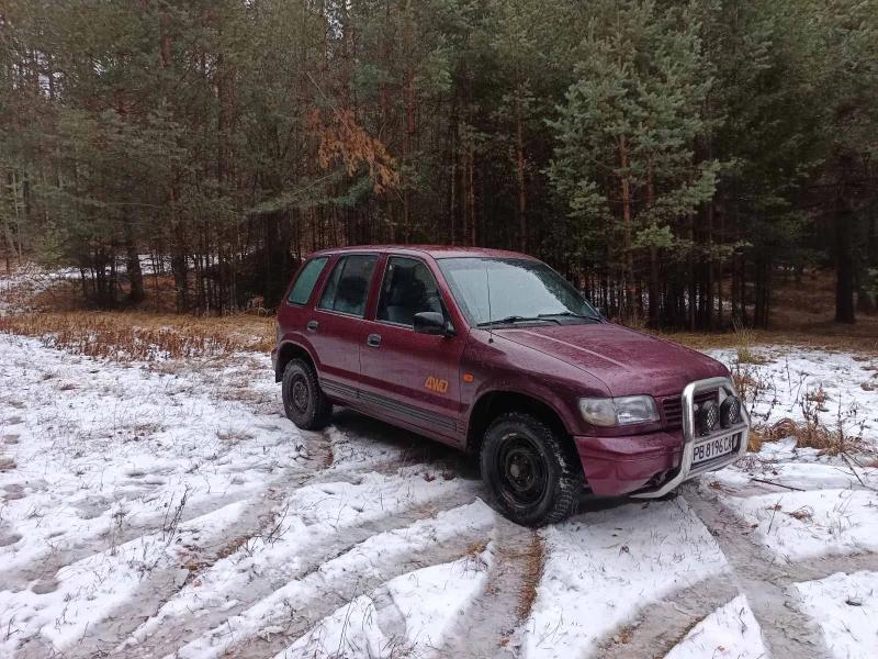 Kia Sportage 2.0, снимка 2 - Автомобили и джипове - 53226186