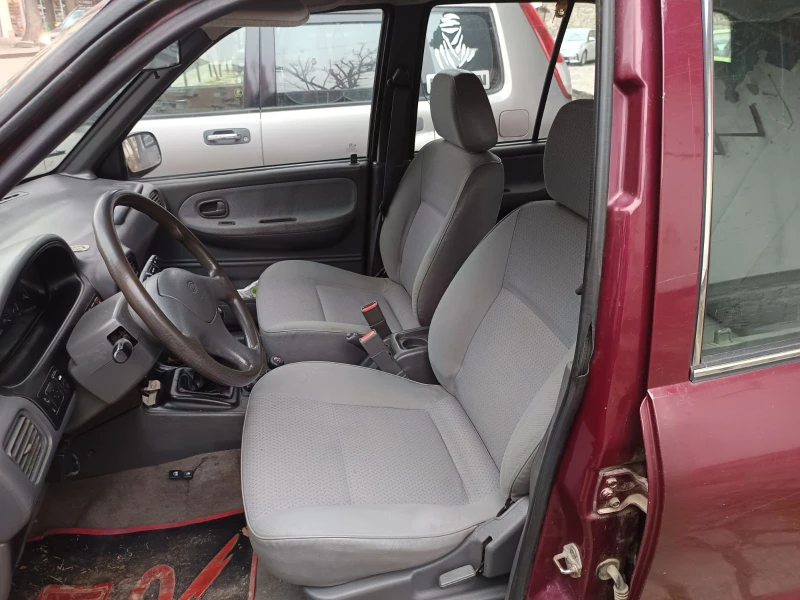 Kia Sportage 2.0, снимка 8 - Автомобили и джипове - 53226186