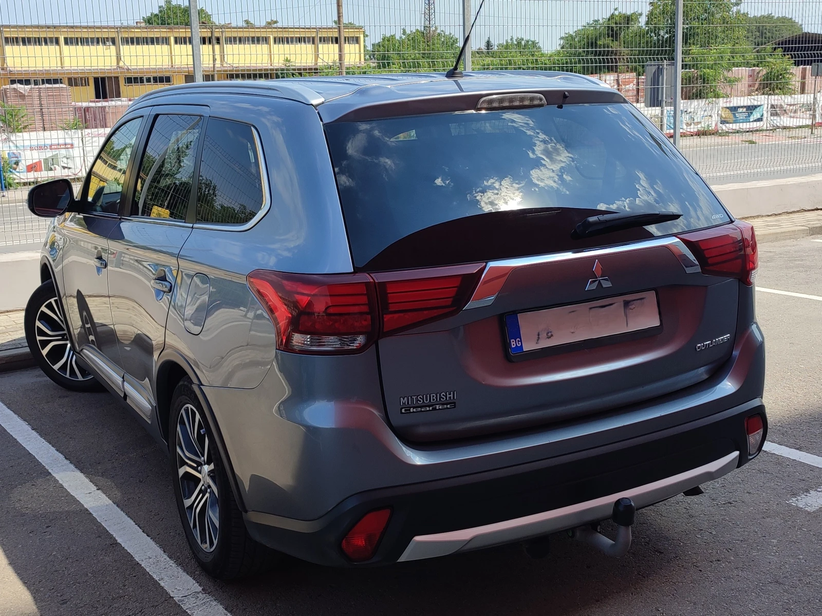 Mitsubishi Outlander 2.2 DI-D - изображение 5