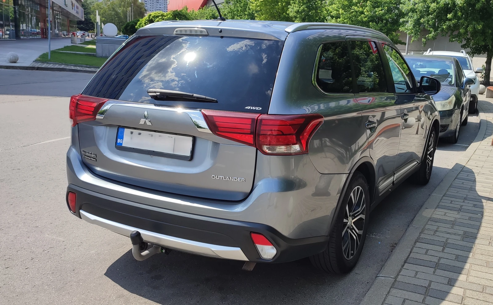 Mitsubishi Outlander 2.2 DI-D - изображение 3