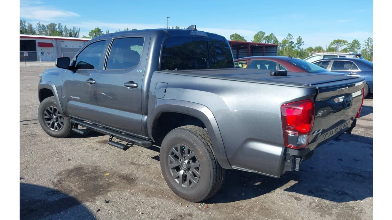 Toyota Tacoma SR5 V6 - изображение 3