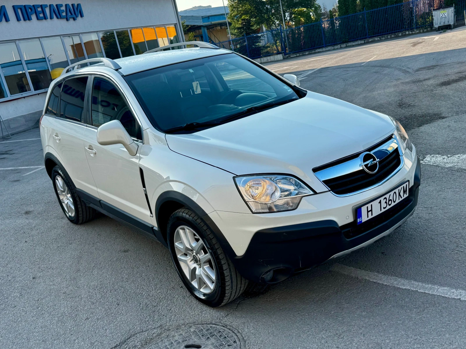Opel Antara 2.4i 4x4 LPG - изображение 2