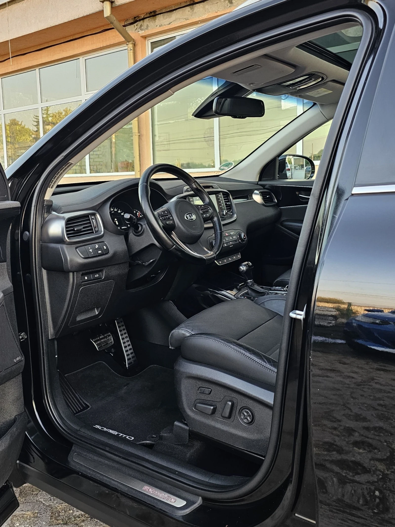 Kia Sorento 2.2 CRDI AWD Platinum 7 места CarPlay Infinity - изображение 6