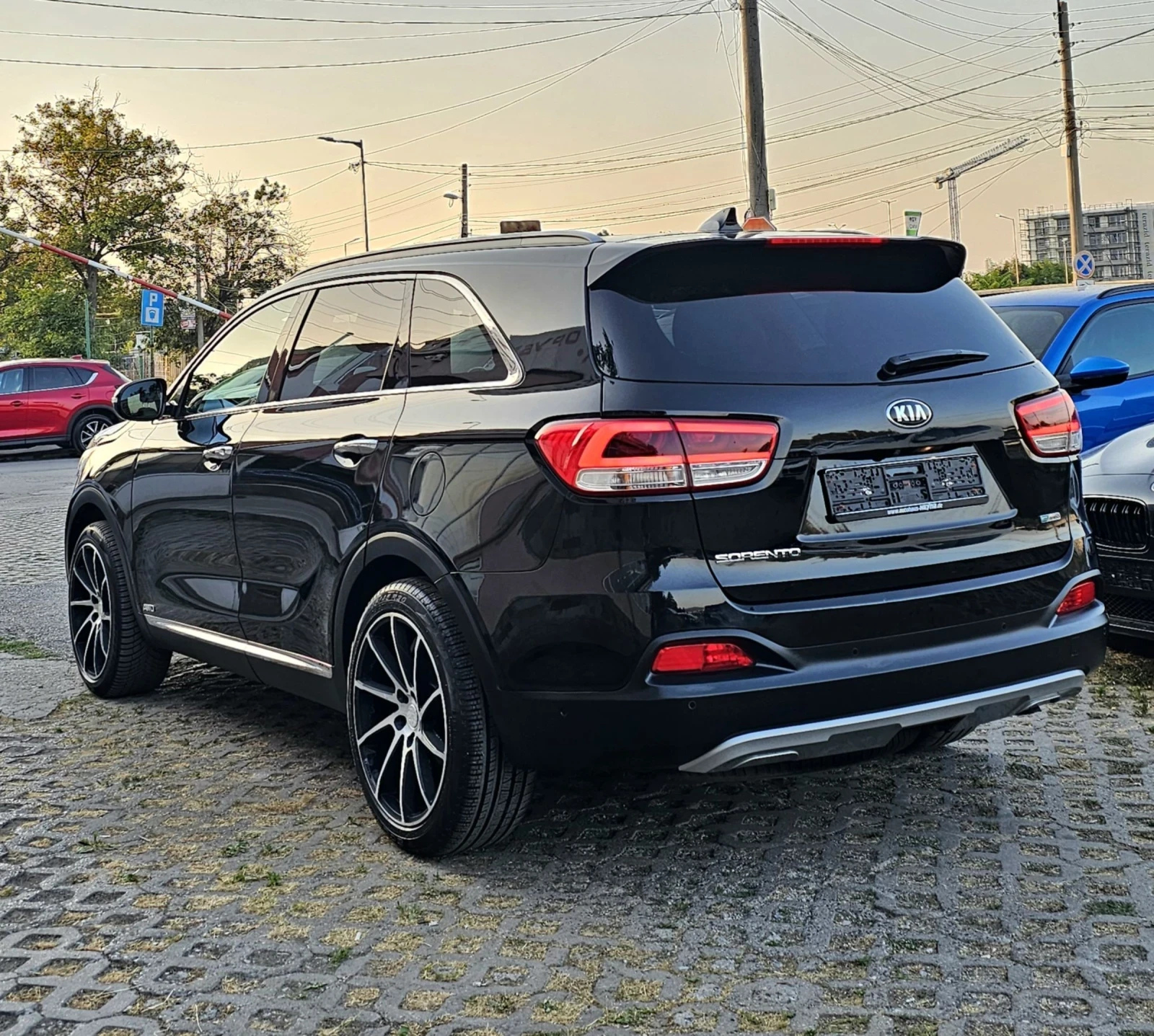 Kia Sorento 2.2 CRDI AWD Platinum 7 места CarPlay Infinity - изображение 3