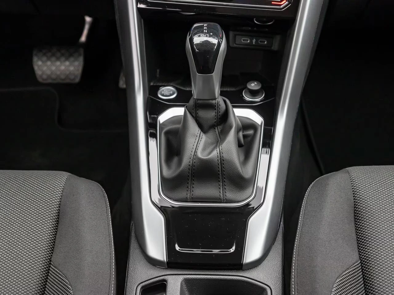 VW T-Roc !/150HP/LIFE/NAVI/CAM/LED/ACC/DIGI/KLESS/193g | Mobile.bg   12